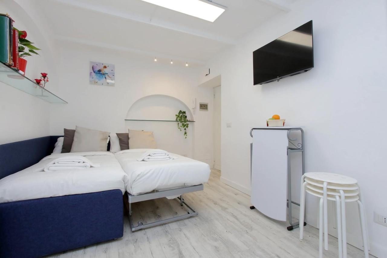 Ych-Confortevole Suite Al Colosseo Рим Екстер'єр фото